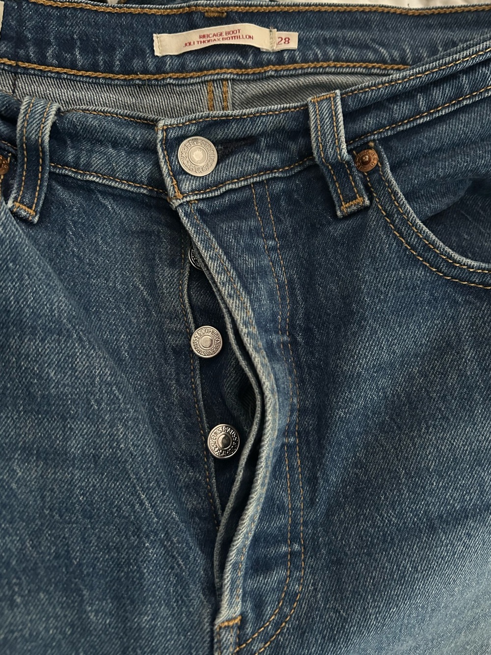 Levi’s Ribcage Bootcut Jeans - Picture 8 of 12